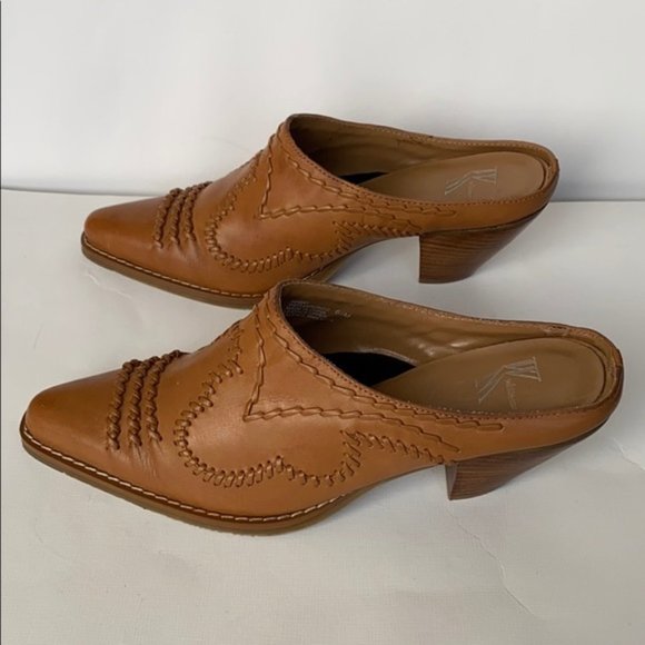 White Mountain Bronco Western Mules in  tan leather - Picture 7 of 12